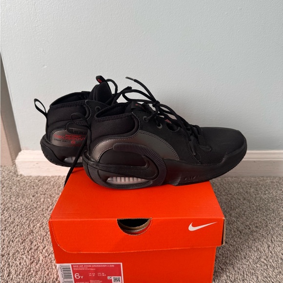 Nike Air Zoom Crossover 2 Basketball Shoes in Black - Picture 3 of 4